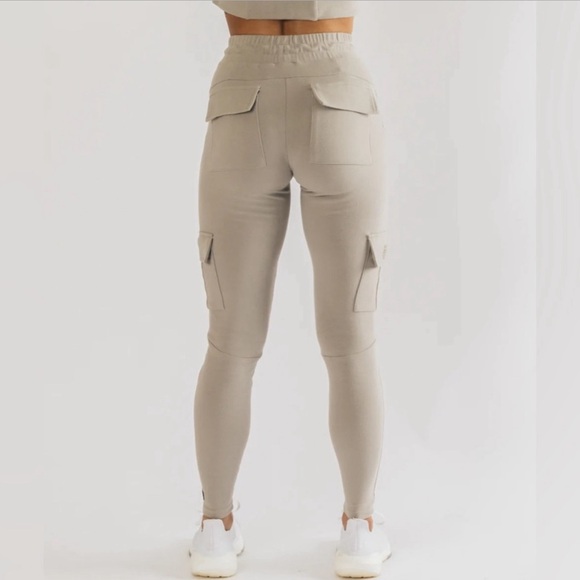 Alphalete Cargo Pants in Sand - Picture 2 of 3